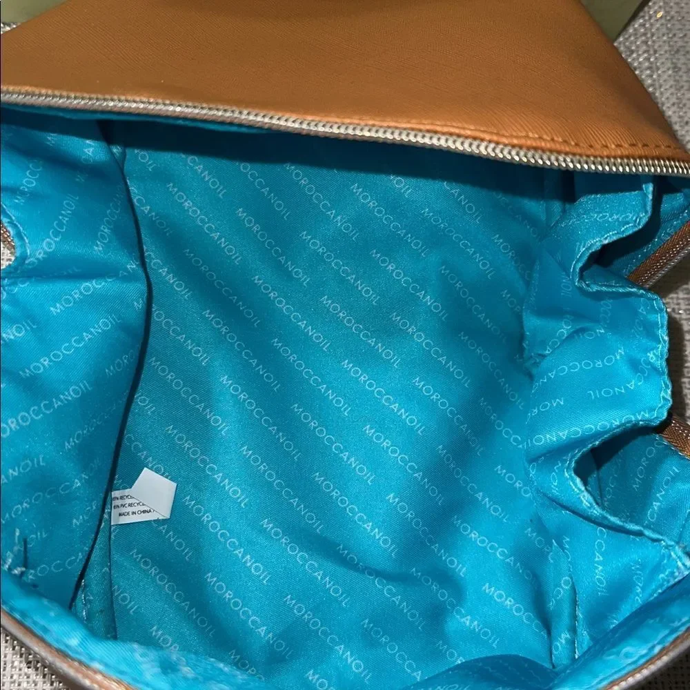 MoroccanOil Camel Brown Cube Shaped Zip Faux Leather Cosmetic Makeup Travel Bag